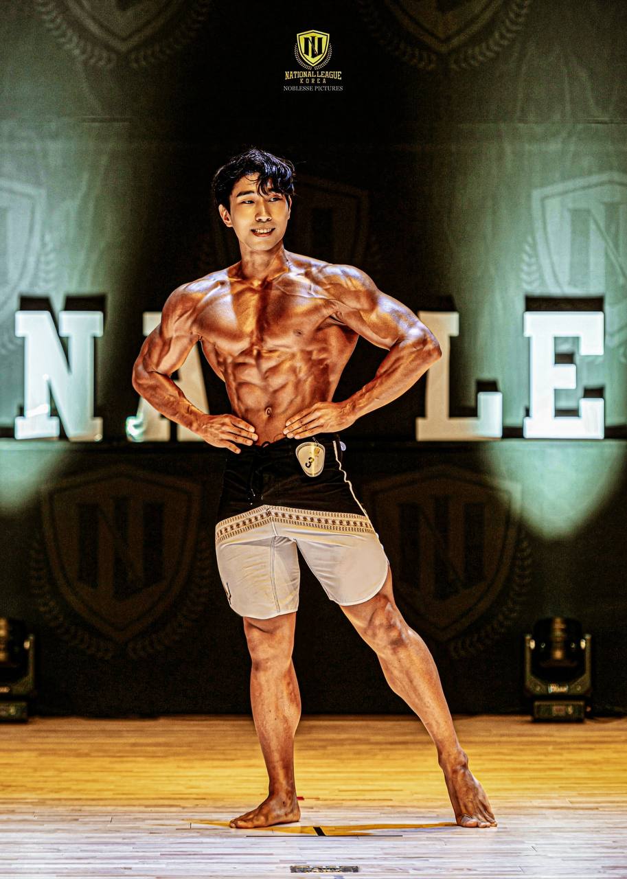 Justin Kim physique photo